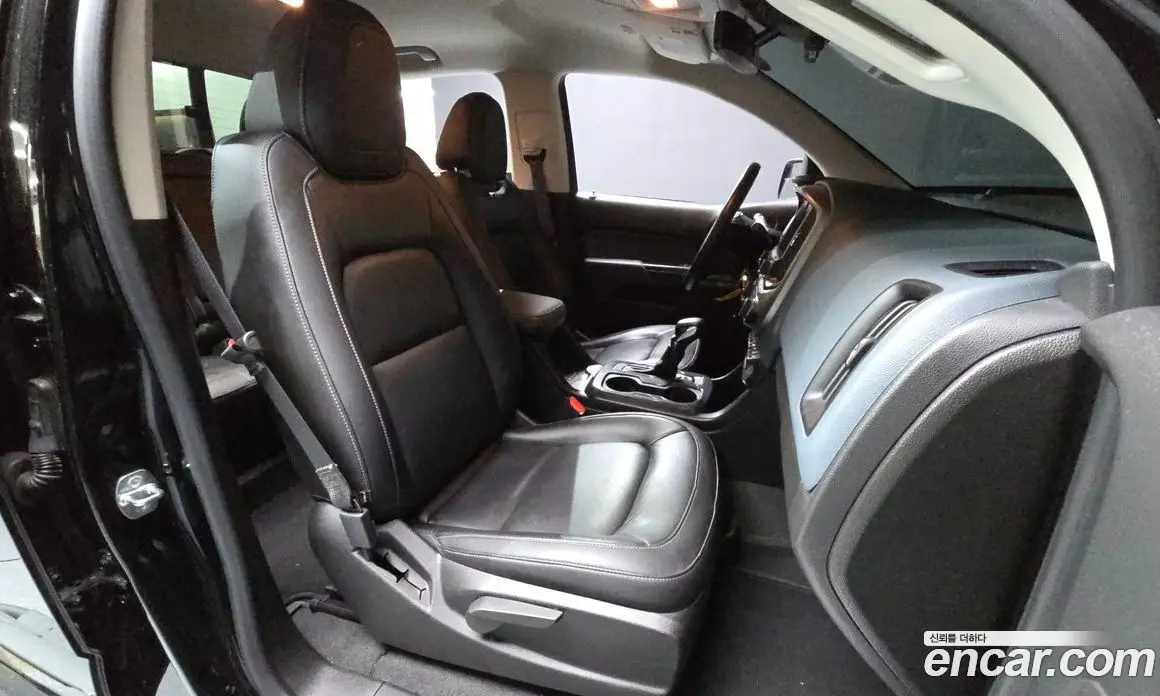Chevrolet Colorado 2022 3.6 автомат (гидро), фото 17