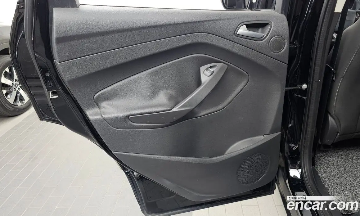 Ford Kuga 2017 2.0 автомат (гидро), фото 15