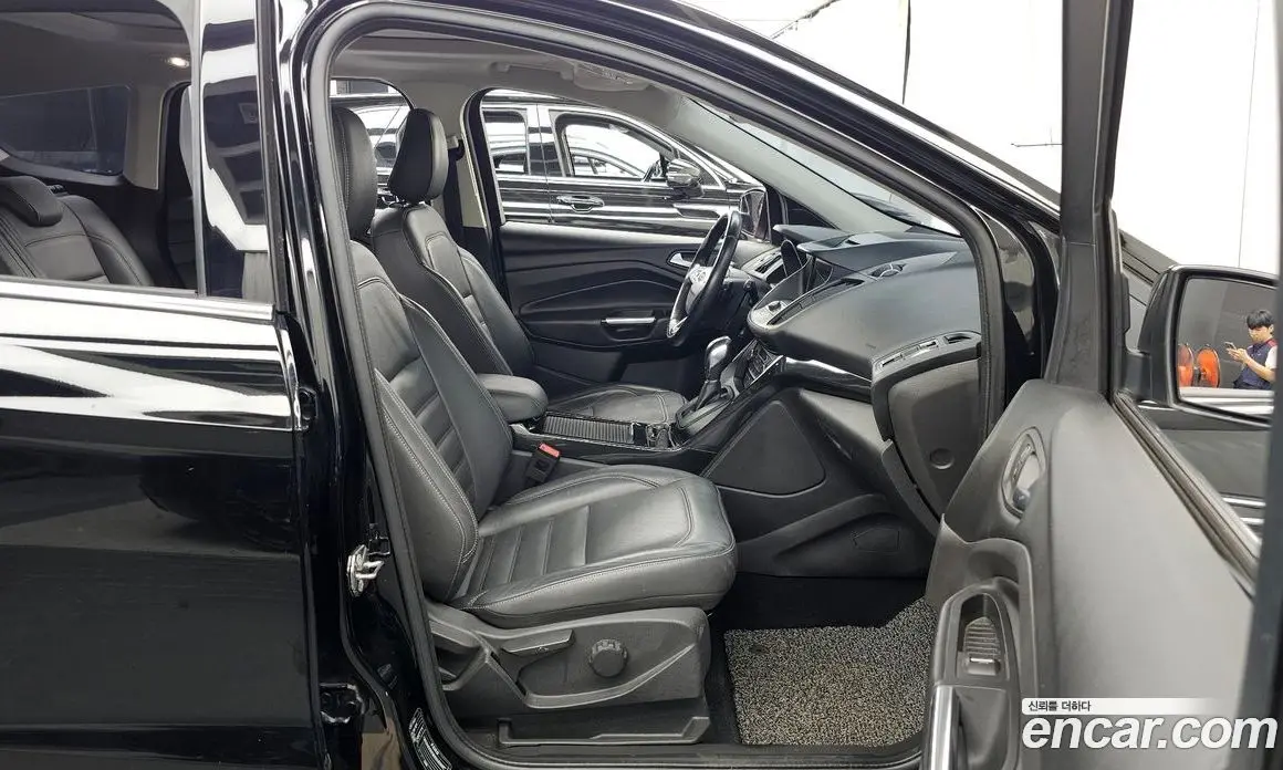 Ford Kuga 2017 2.0 автомат (гидро), фото 17