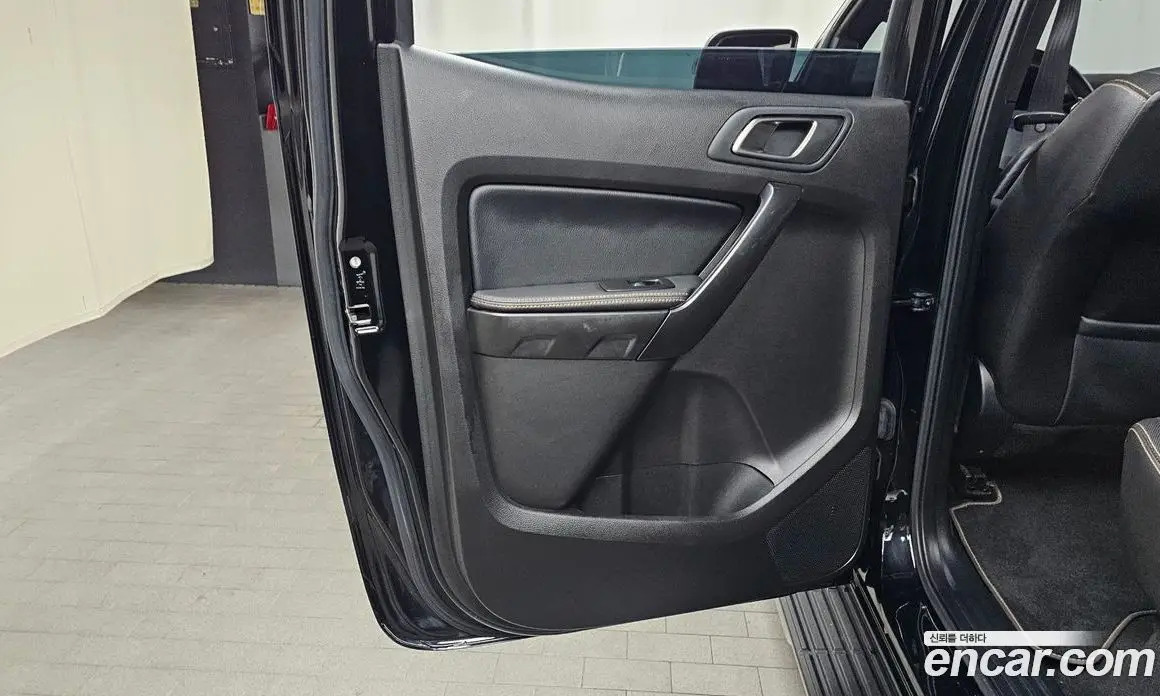 Ford Ranger 2021 2.0 автомат (гидро), фото 15