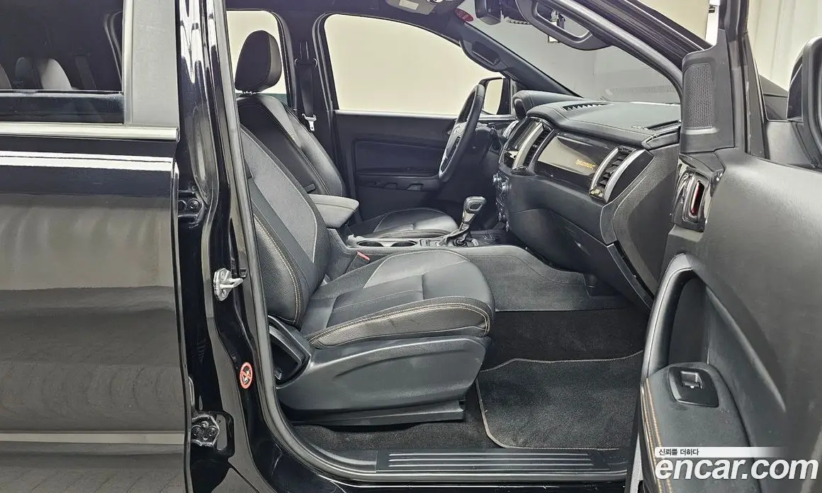 Ford Ranger 2021 2.0 автомат (гидро), фото 16