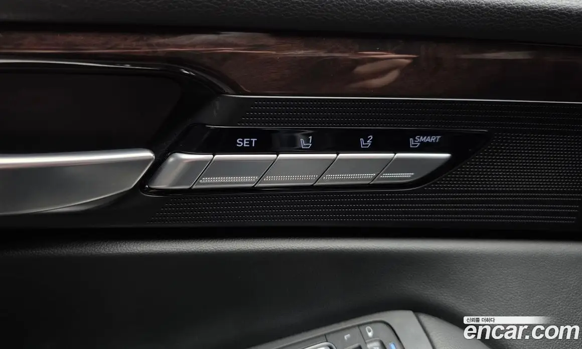 Genesis EQ900 2017 3.8 автомат (гидро), фото 20 Genesis EQ900 2017 3.8 автомат (гидро), фото 20