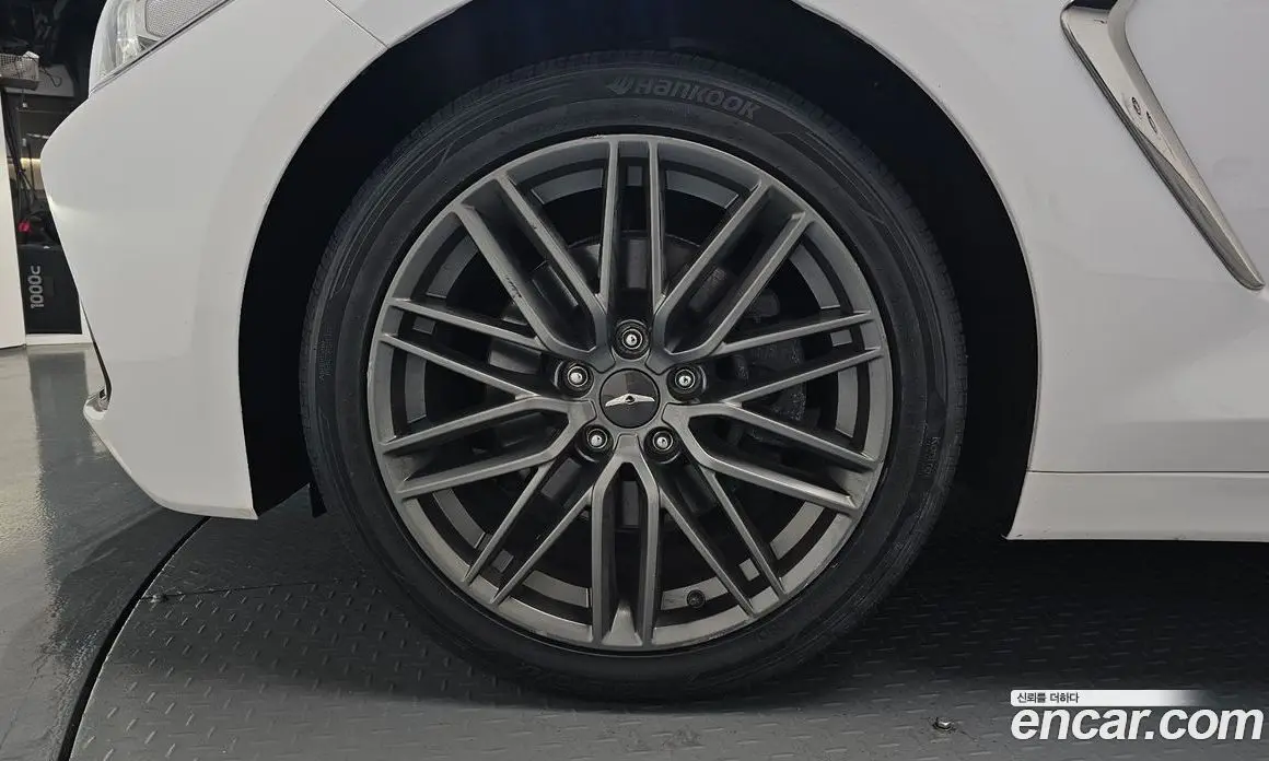 Genesis G70 2017 2.0 автомат (гидро), фото 4 Genesis G70 2017 2.0 автомат (гидро), фото 4