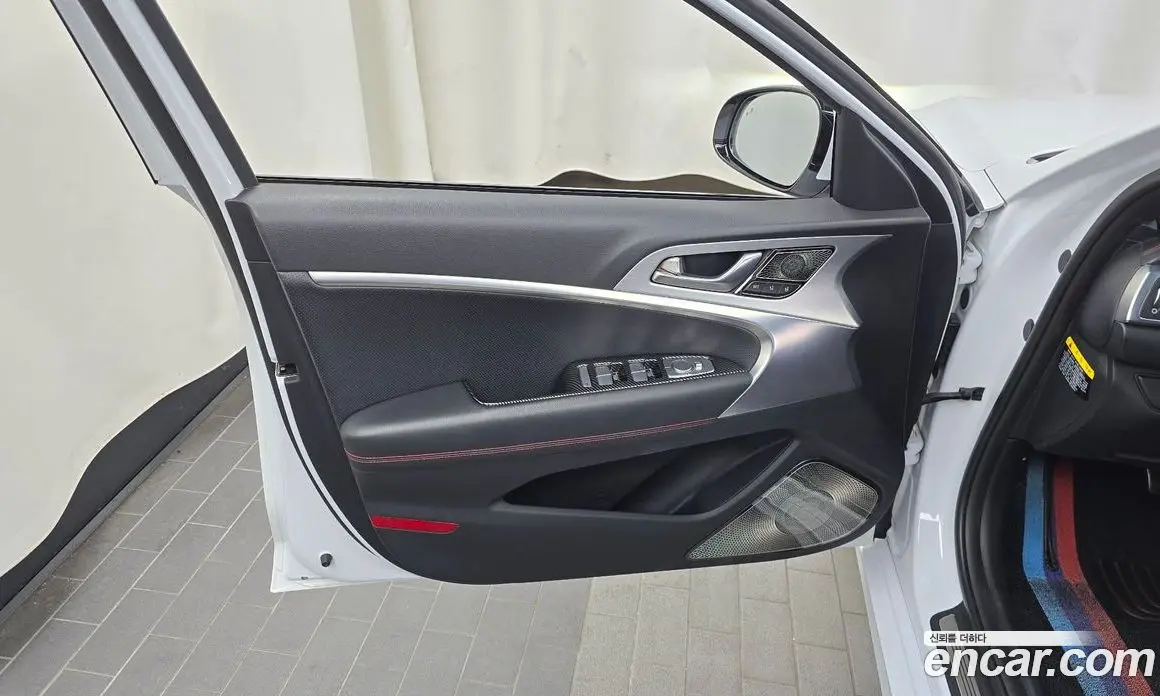 Genesis G70 2018 2.0 автомат (гидро), фото 14 Genesis G70 2018 2.0 автомат (гидро), фото 14