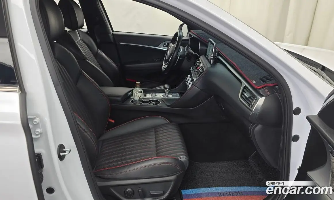 Genesis G70 2018 2.0 автомат (гидро), фото 16 Genesis G70 2018 2.0 автомат (гидро), фото 16