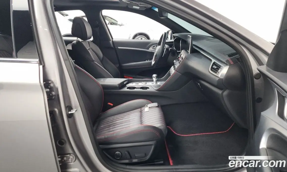 Genesis G70 2019 2.0 автомат (гидро), фото 17 Genesis G70 2019 2.0 автомат (гидро), фото 17