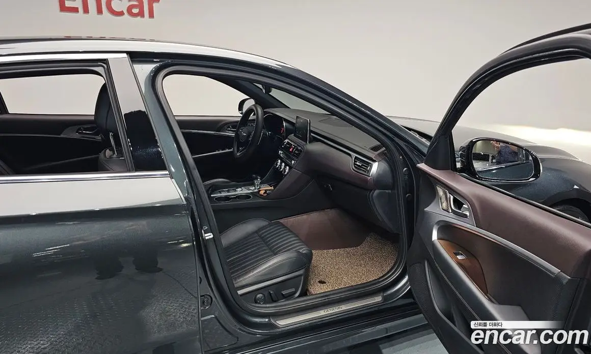 Genesis G70 2019 2.0 автомат (гидро), фото 15 Genesis G70 2019 2.0 автомат (гидро), фото 15