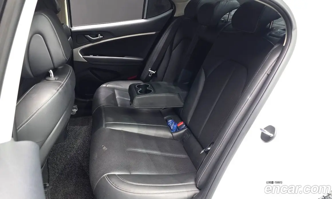 Genesis G70 2021 2.0 автомат (гидро), фото 18 Genesis G70 2021 2.0 автомат (гидро), фото 18
