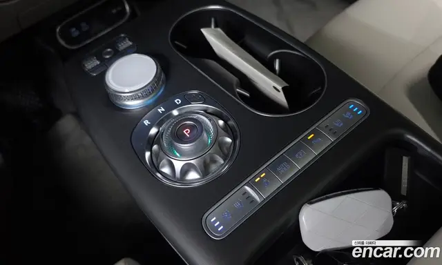 Genesis GV60 2025 0.1 автомат (гидро), миниатюра 12