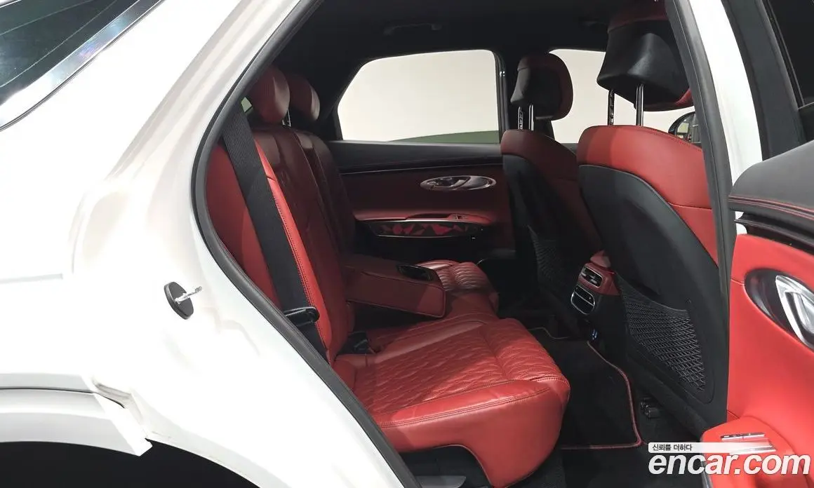 Genesis GV70 2022 2.5 автомат (гидро), фото 17 Genesis GV70 2022 2.5 автомат (гидро), фото 17