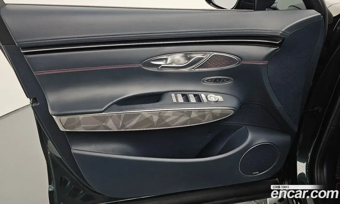 Genesis GV70 2022 3.5 автомат (гидро), фото 14