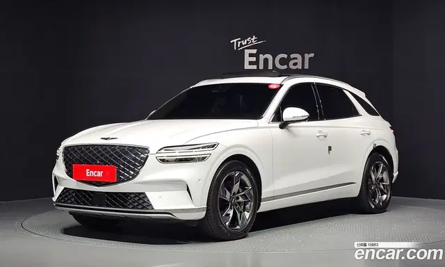 Genesis GV70, 2022, 53 432 км