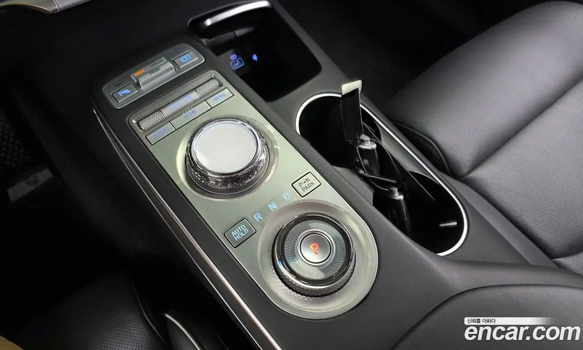 Genesis GV70 2022 0.1 автомат (гидро), фото 12 Genesis GV70 2022 0.1 автомат (гидро), фото 12
