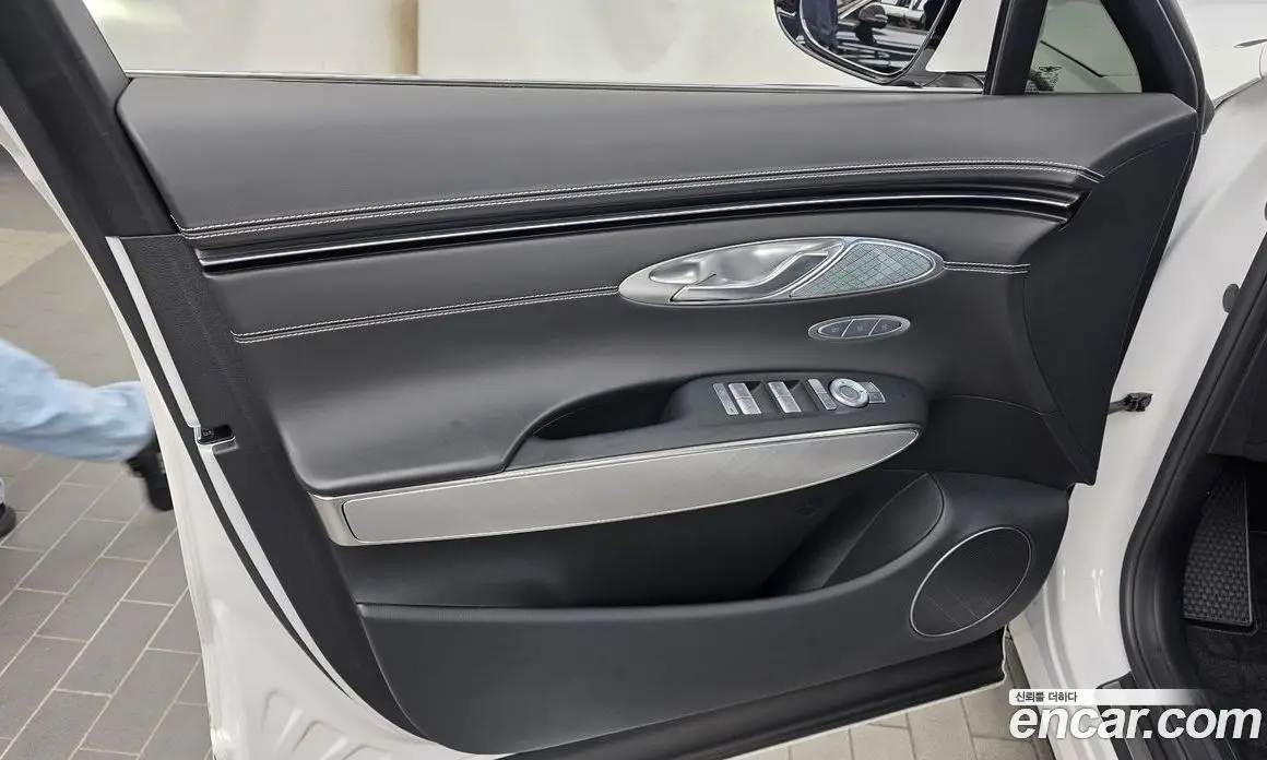 Genesis GV70 2022 0.1 автомат (гидро), фото 14 Genesis GV70 2022 0.1 автомат (гидро), фото 14