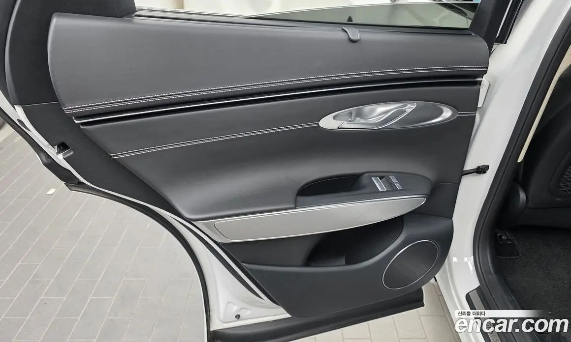 Genesis GV70 2022 0.1 автомат (гидро), фото 15 Genesis GV70 2022 0.1 автомат (гидро), фото 15