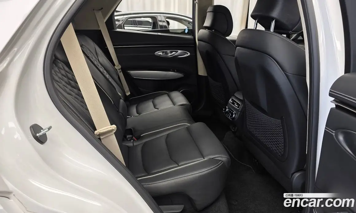 Genesis GV70 2022 0.1 автомат (гидро), фото 17 Genesis GV70 2022 0.1 автомат (гидро), фото 17