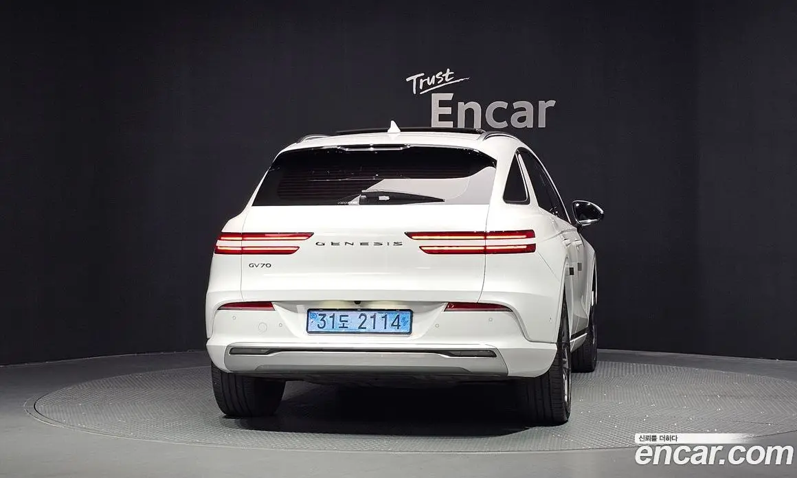 Genesis GV70 2022 0.1 автомат (гидро), фото 4 Genesis GV70 2022 0.1 автомат (гидро), фото 4