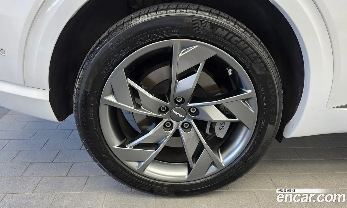 Genesis GV70 2022 0.1 автомат (гидро), фото 5 Genesis GV70 2022 0.1 автомат (гидро), фото 5