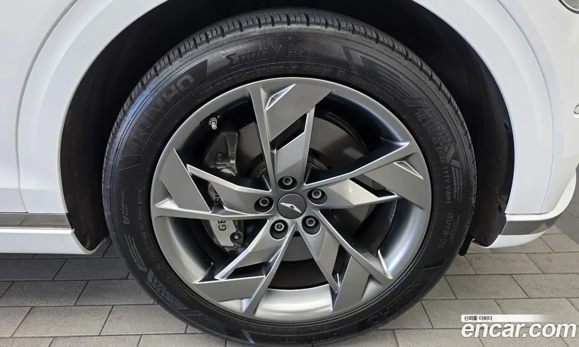 Genesis GV70 2022 0.1 автомат (гидро), фото 7 Genesis GV70 2022 0.1 автомат (гидро), фото 7