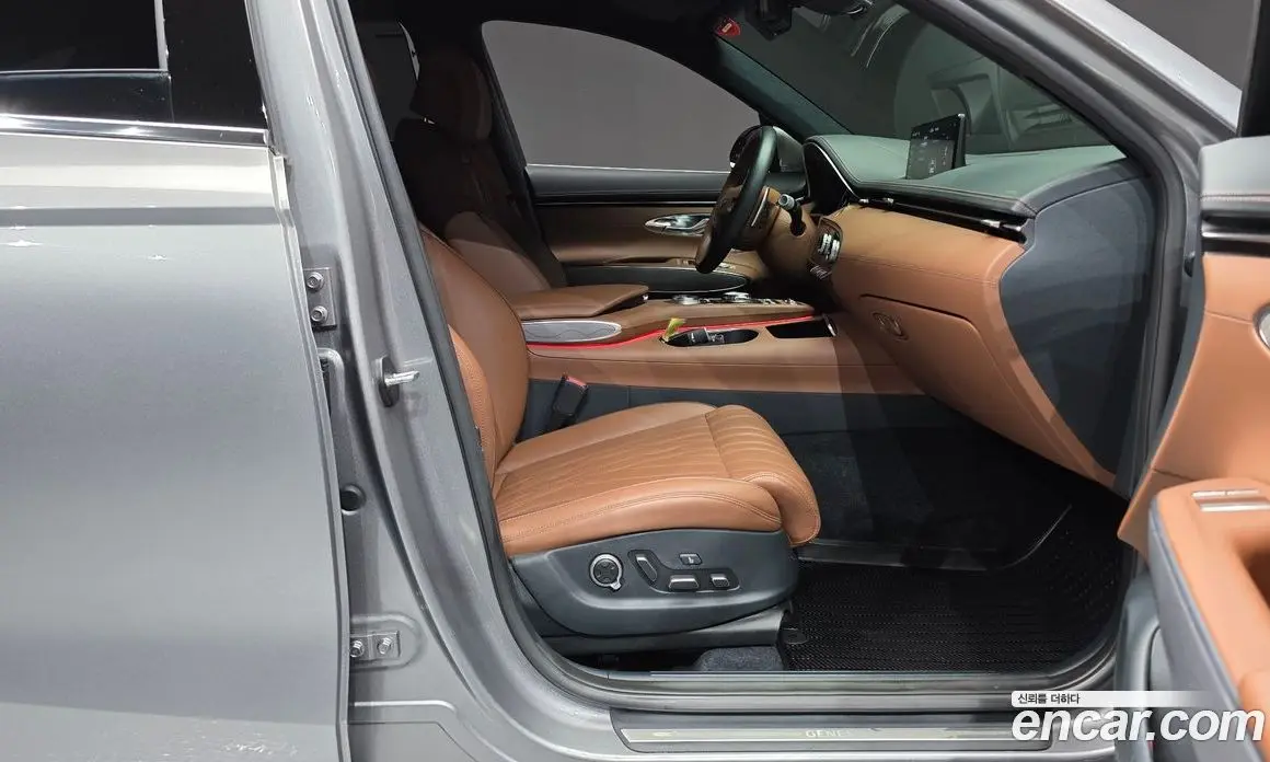 Genesis GV70 2023 2.5 автомат (гидро), фото 16
