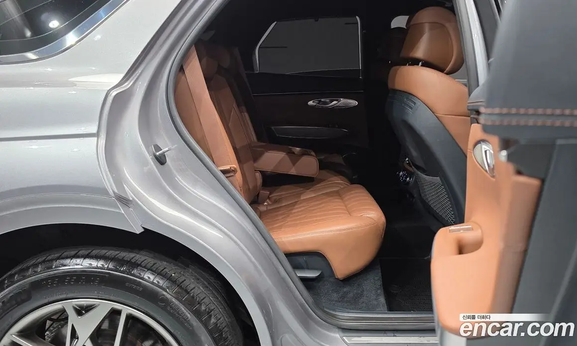 Genesis GV70 2023 2.5 автомат (гидро), фото 17