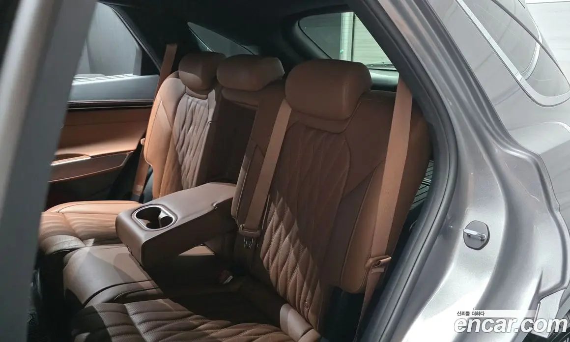 Genesis GV70 2023 2.5 автомат (гидро), фото 18