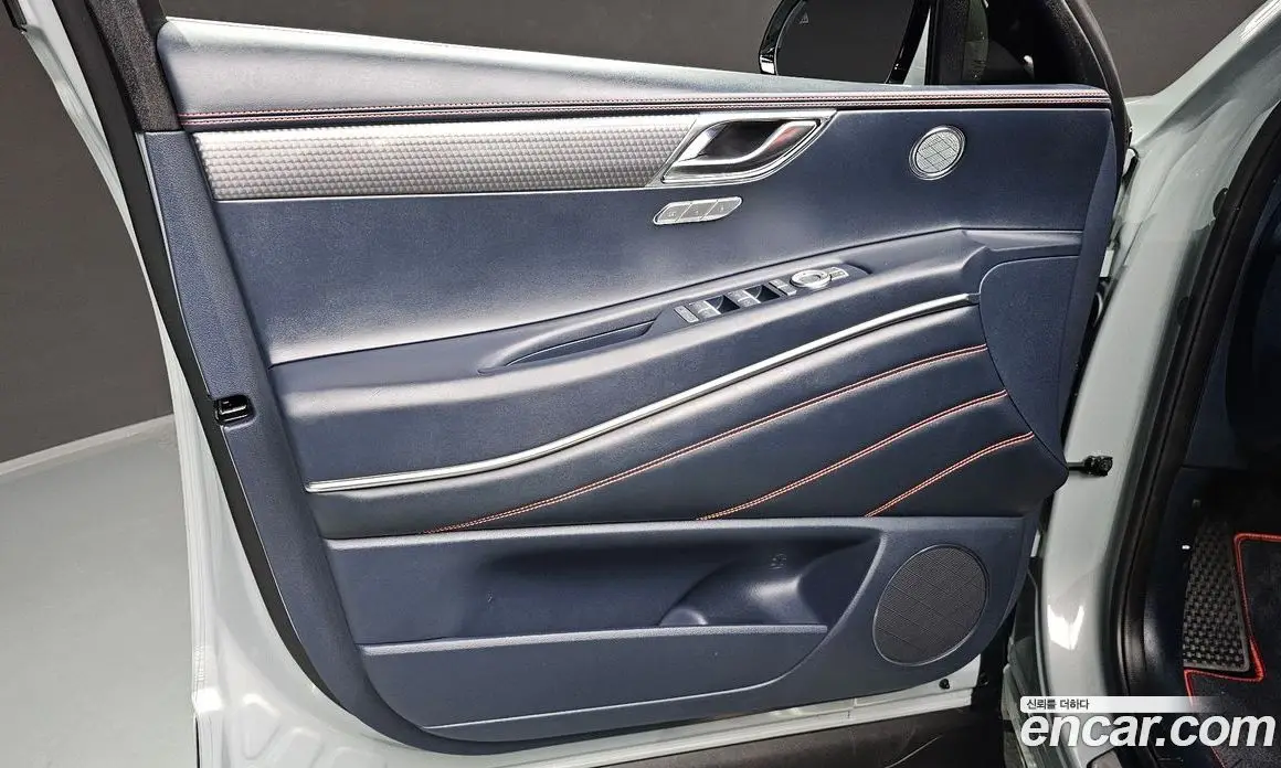 Genesis GV80 2025 2.5 автомат (гидро), фото 14
