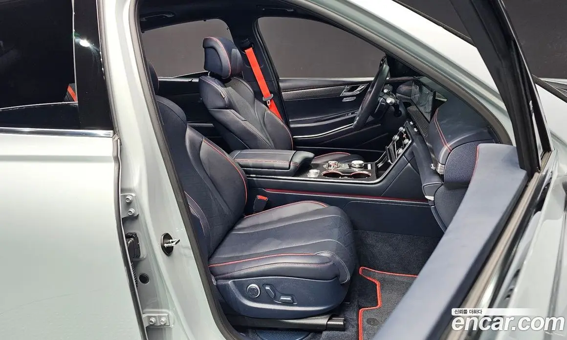Genesis GV80 2025 2.5 автомат (гидро), фото 18