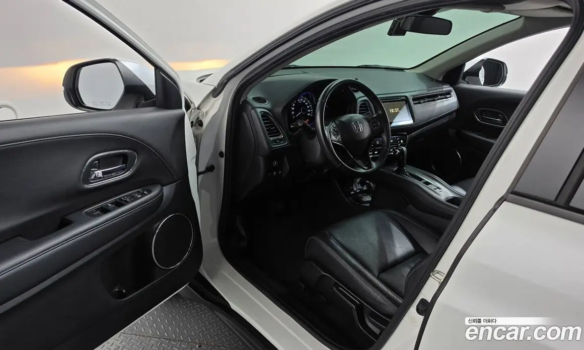 Honda HR-V 2019 1.8 автомат (гидро), фото 13