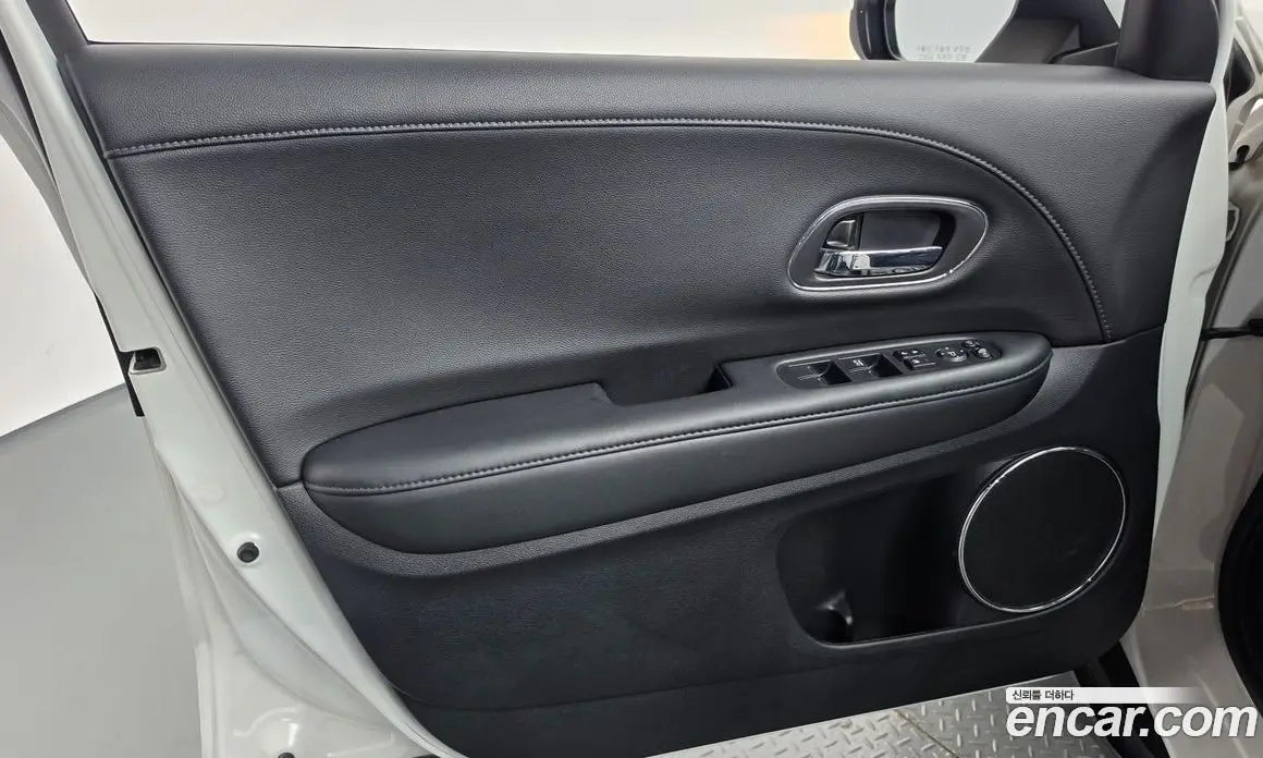 Honda HR-V 2019 1.8 автомат (гидро), фото 14