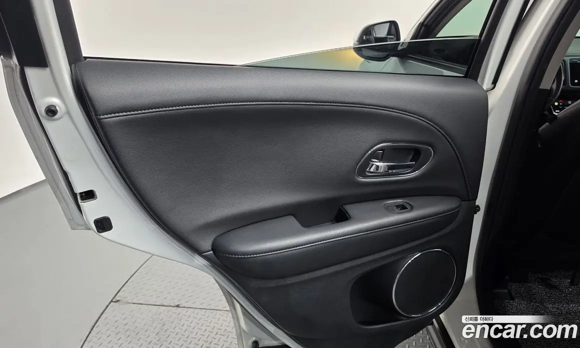 Honda HR-V 2019 1.8 автомат (гидро), фото 15