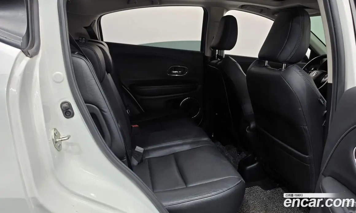 Honda HR-V 2019 1.8 автомат (гидро), фото 17