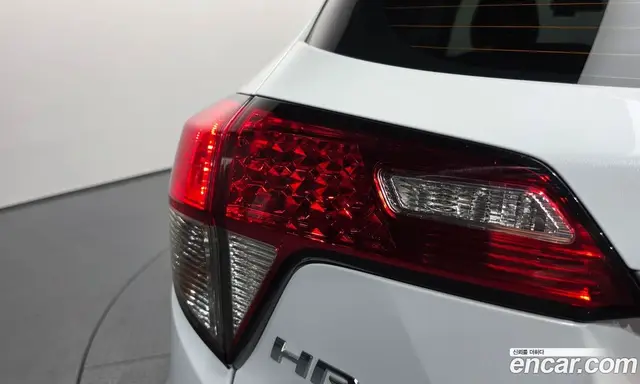 Honda HR-V 2019 1.8 автомат (гидро), миниатюра 9