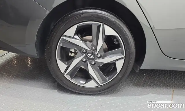 Hyundai Avante 2022 1.6 автомат (гидро), миниатюра 5 Hyundai Avante 2022 1.6 автомат (гидро), миниатюра 5