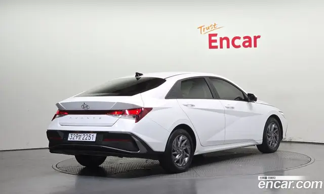 Hyundai Avante 2023 1.6 автомат (гидро), миниатюра 2 Hyundai Avante 2023 1.6 автомат (гидро), миниатюра 2