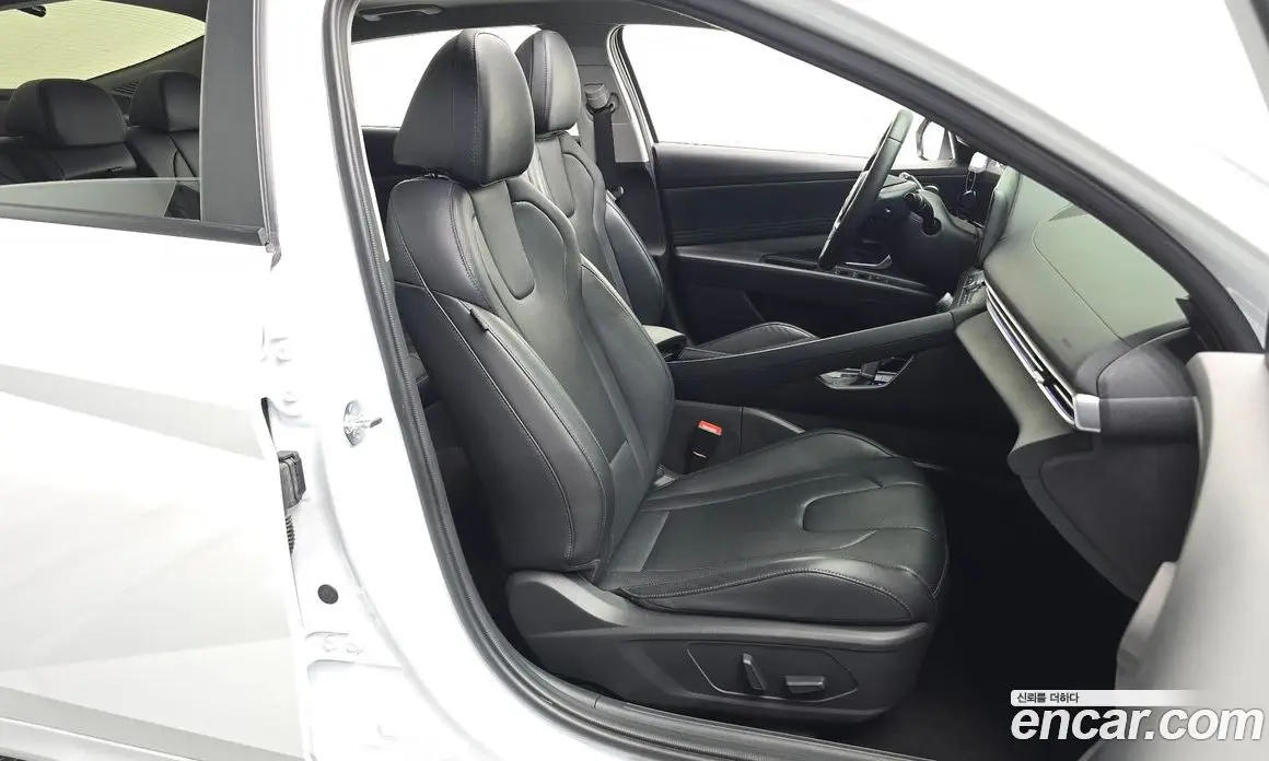 Hyundai Avante 2023 1.6 автомат (гидро), фото 16 Hyundai Avante 2023 1.6 автомат (гидро), фото 16