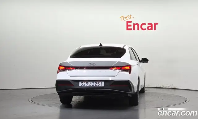 Hyundai Avante 2023 1.6 автомат (гидро), миниатюра 4 Hyundai Avante 2023 1.6 автомат (гидро), миниатюра 4