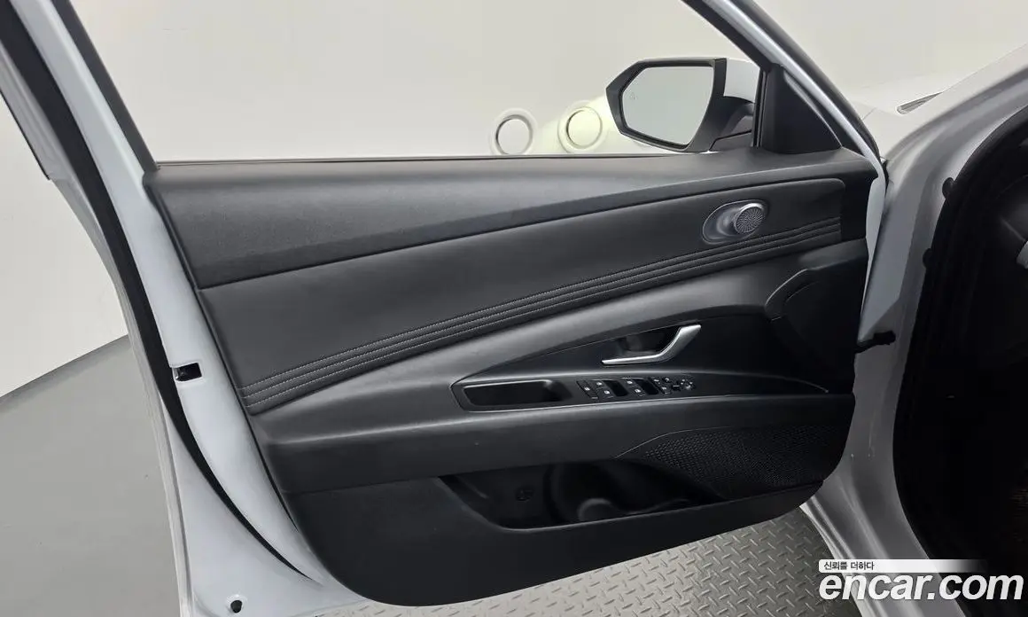 Hyundai Avante 2025 1.6 автомат (гидро), фото 14