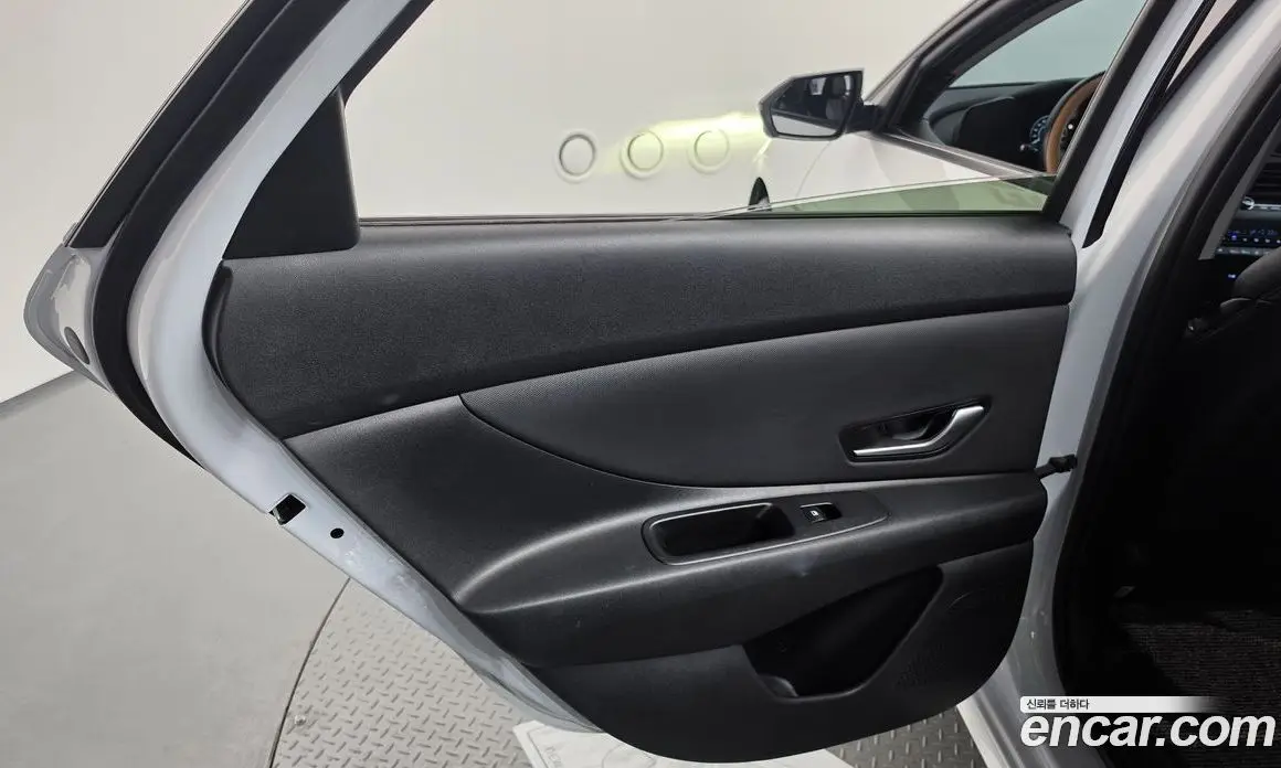 Hyundai Avante 2025 1.6 автомат (гидро), фото 15