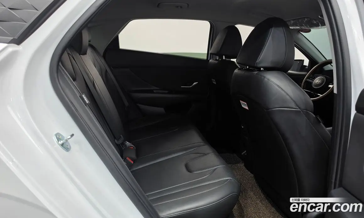 Hyundai Avante 2025 1.6 автомат (гидро), фото 17