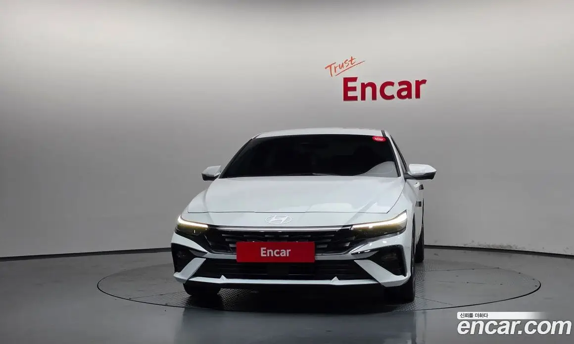 Hyundai Avante 2025 1.6 автомат (гидро), фото 3
