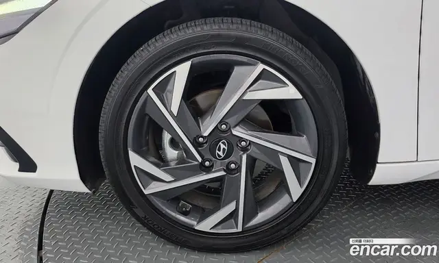 Hyundai Avante 2025 1.6 автомат (гидро), миниатюра 5