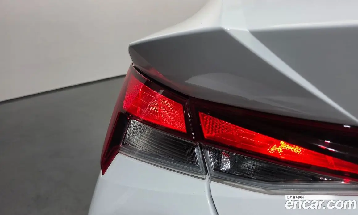 Hyundai Avante 2025 1.6 автомат (гидро), фото 9
