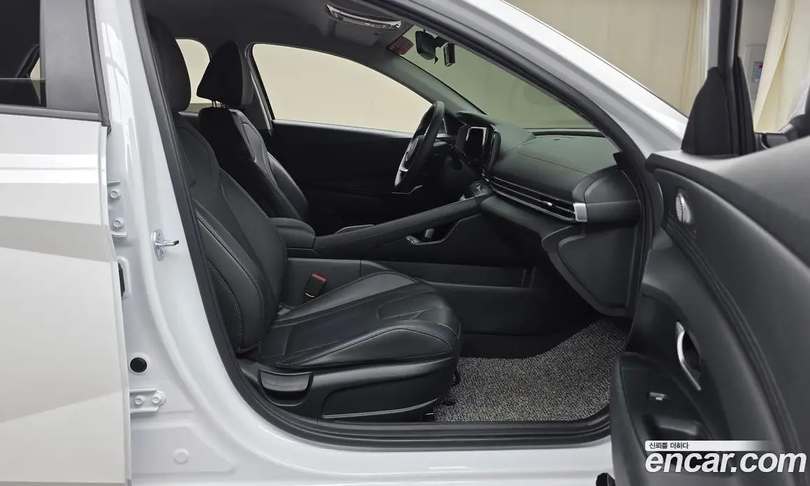 Hyundai Avante 2025 1.6 автомат (гидро), фото 15