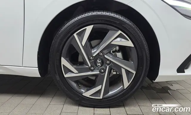 Hyundai Avante 2025 1.6 автомат (гидро), миниатюра 6