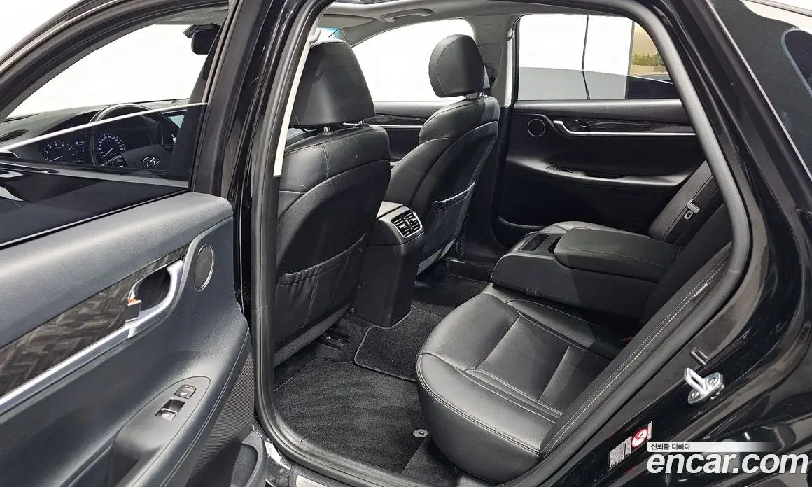 Hyundai Grandeur 2018 2.4 автомат (гидро), фото 16 Hyundai Grandeur 2018 2.4 автомат (гидро), фото 16