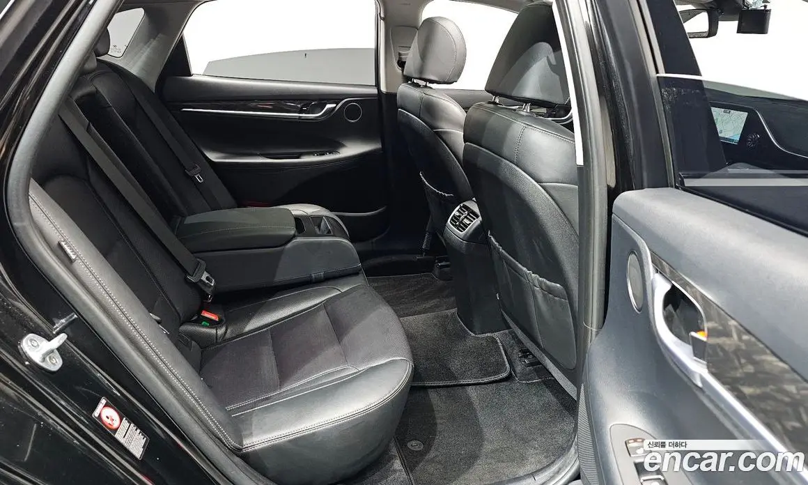 Hyundai Grandeur 2018 2.4 автомат (гидро), фото 17 Hyundai Grandeur 2018 2.4 автомат (гидро), фото 17