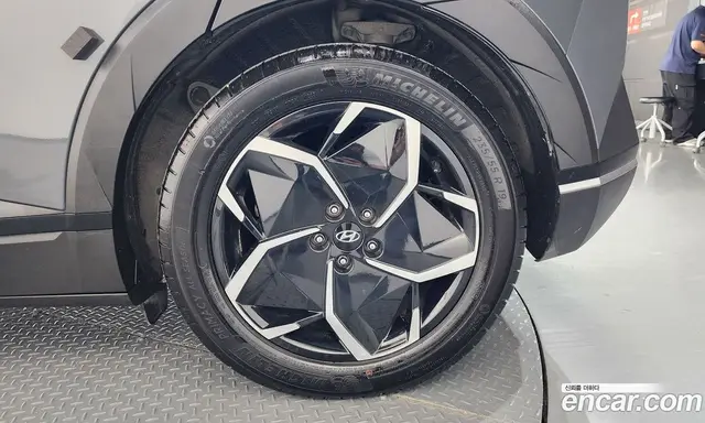 Hyundai Ioniq 5 2023 0.1 автомат (гидро), миниатюра 7