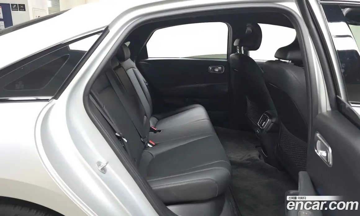 Hyundai Ioniq 6 2023 0.1 автомат (гидро), фото 17