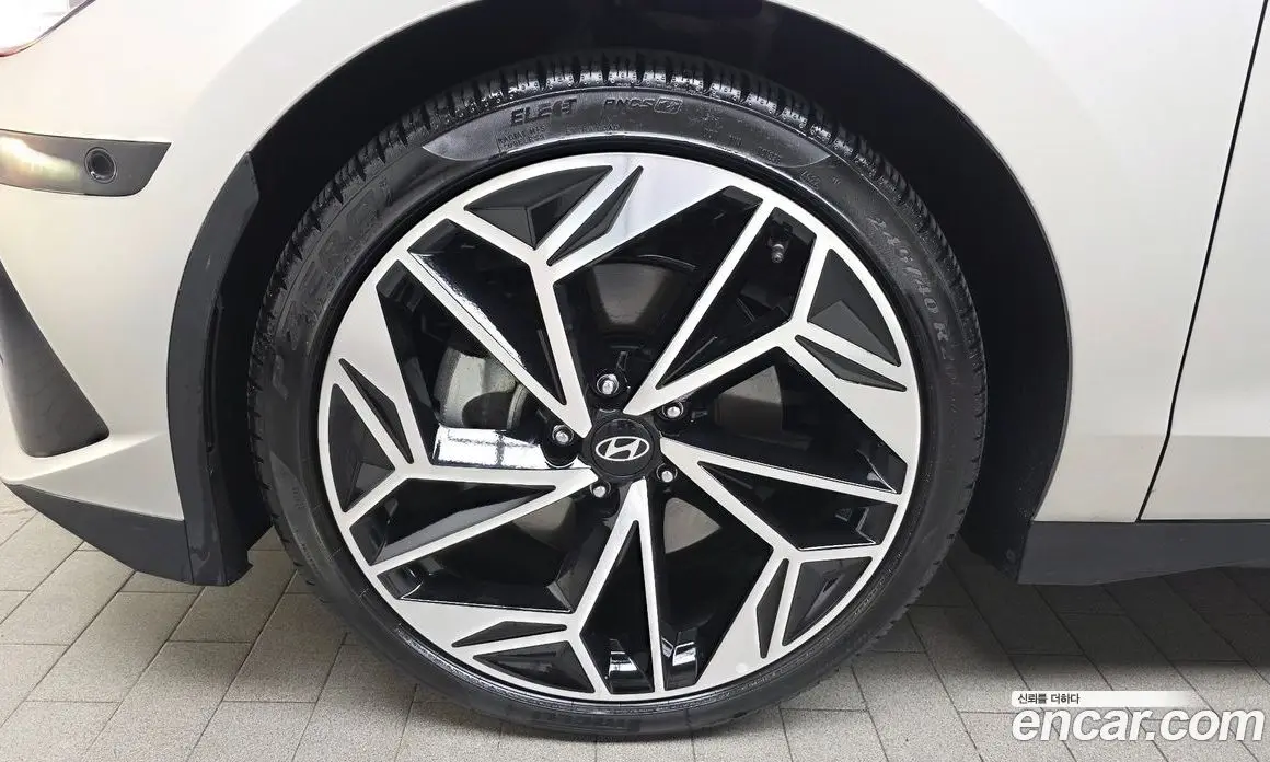 Hyundai Ioniq 6 2023 0.1 автомат (гидро), фото 5